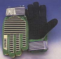 goalkeeper-gloves6.jpg (15389 bytes)